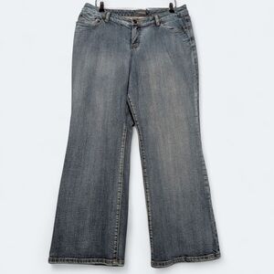 Venezia Jeans Women's Petite Stretch Bootcut Denim Jeans